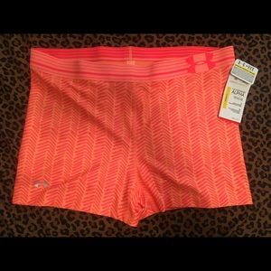 NWT Under Armour shorts size XL